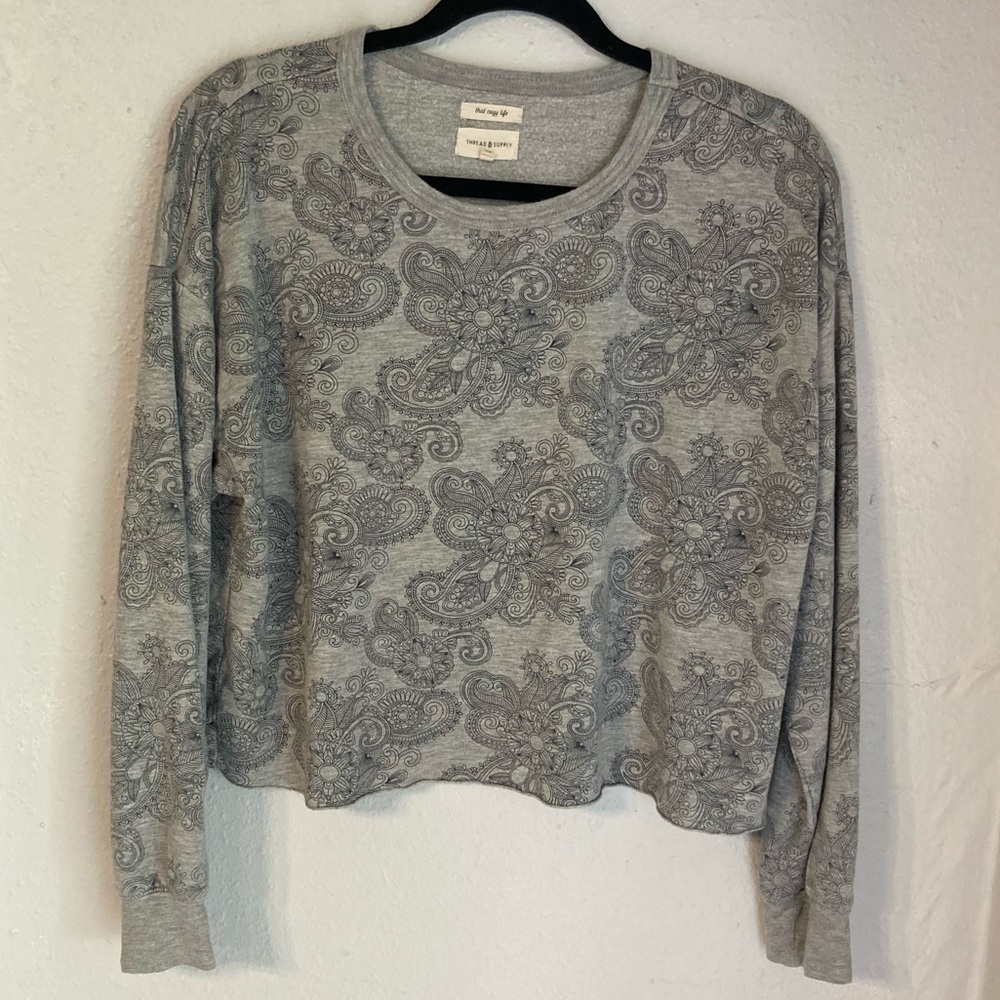 Thread & Supply Gray Paisley Cropped Longsleeve